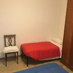 Micki 1 E