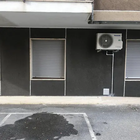 Micki 1 E Βεντιμίλια