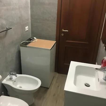 Micki 1 E Apartment
